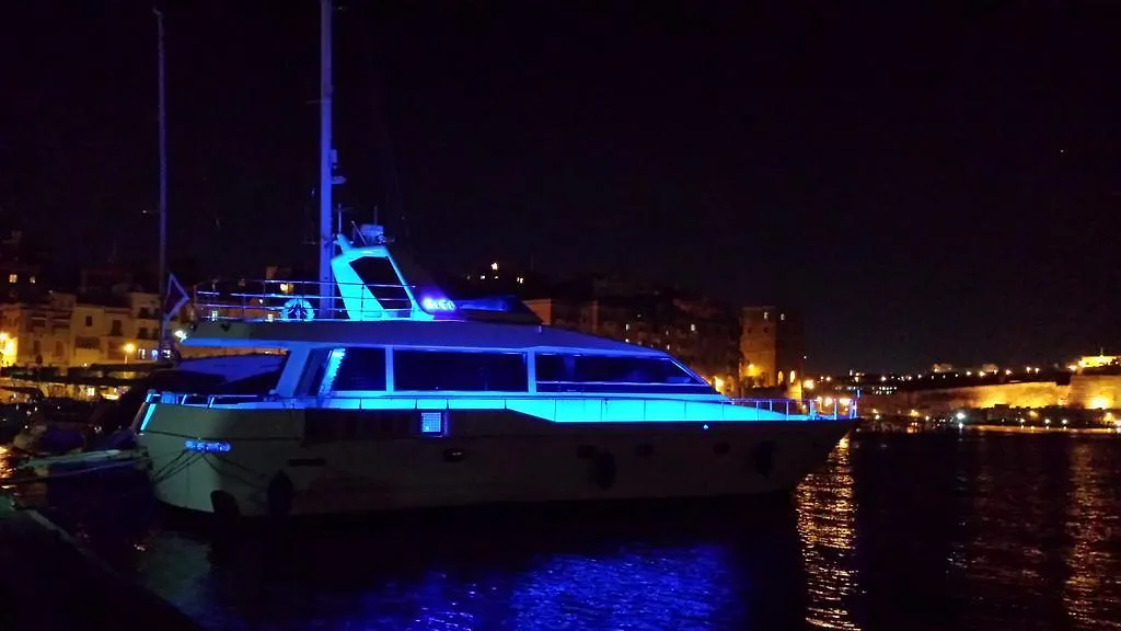 Riti Yacht Hotel Kalkara Botel