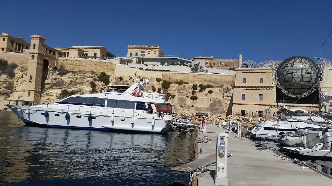 Riti Yacht Hotel Kalkara